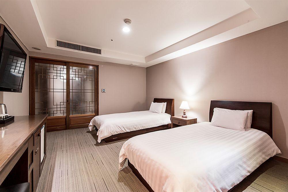New Hilltop Hotel Szöul Kültér fotó