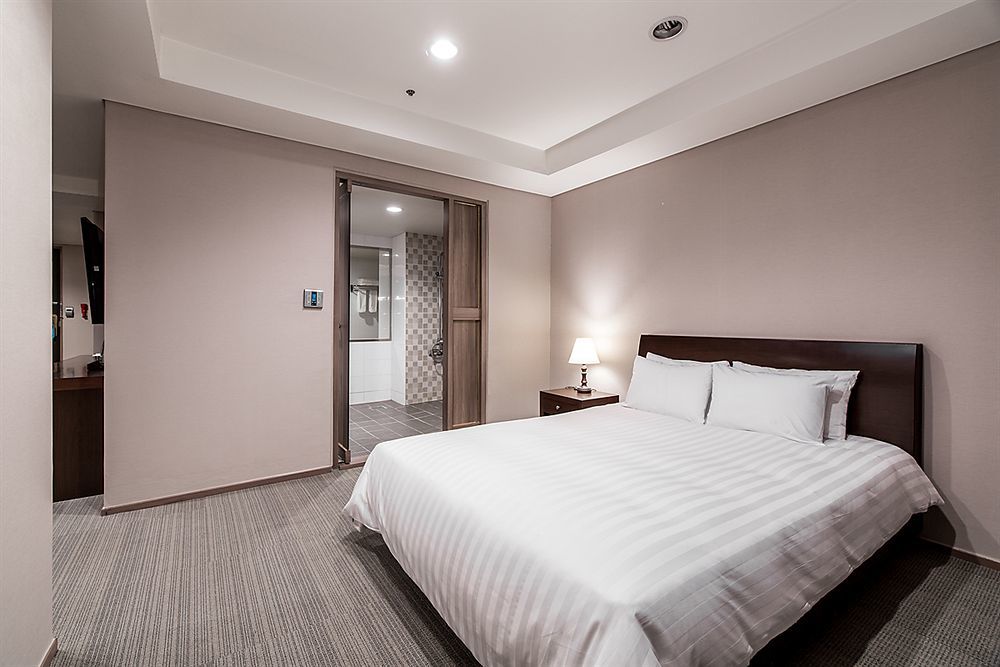 New Hilltop Hotel Szöul Kültér fotó